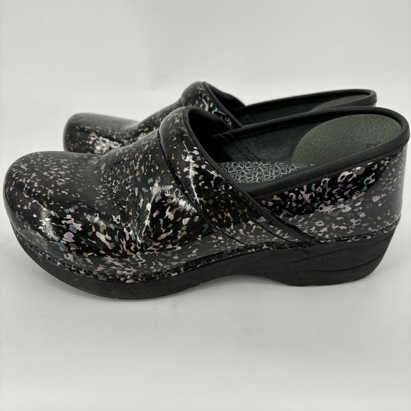 Dansko Professional XP 2.0 Clog Shoe Black Patent Spray Paint EU Size 37 - Picture 3 of 9